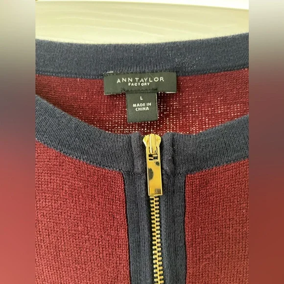 ANN TAYLOR, gold zipper front, cardigan. - Picture 9 of 12